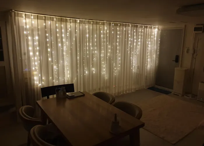 Cheongryangri Zebra Cinema & Rooftop Gasthuis 3*