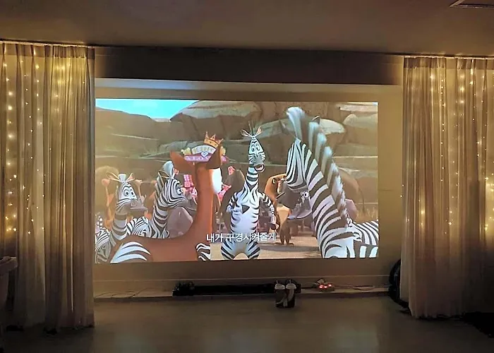 Gasthuis Cheongryangri Zebra Cinema & Rooftop Seoel